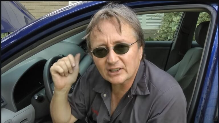 Can a car battery die overnight?